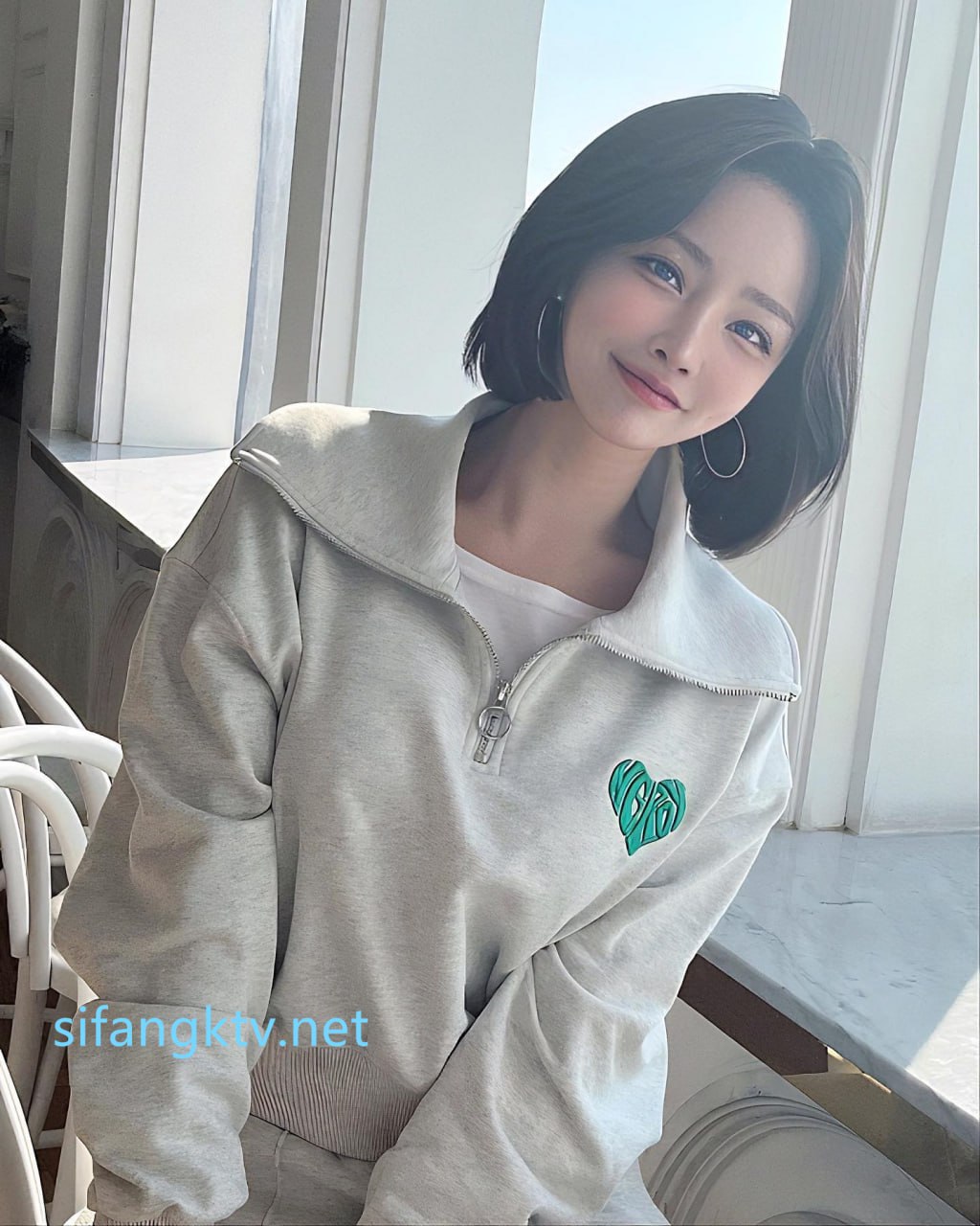 【最强推荐】秀人网极品巨乳网红模特【朱可儿】八月震撼来袭-空姐套装 翘挺爆乳 极致诱惑